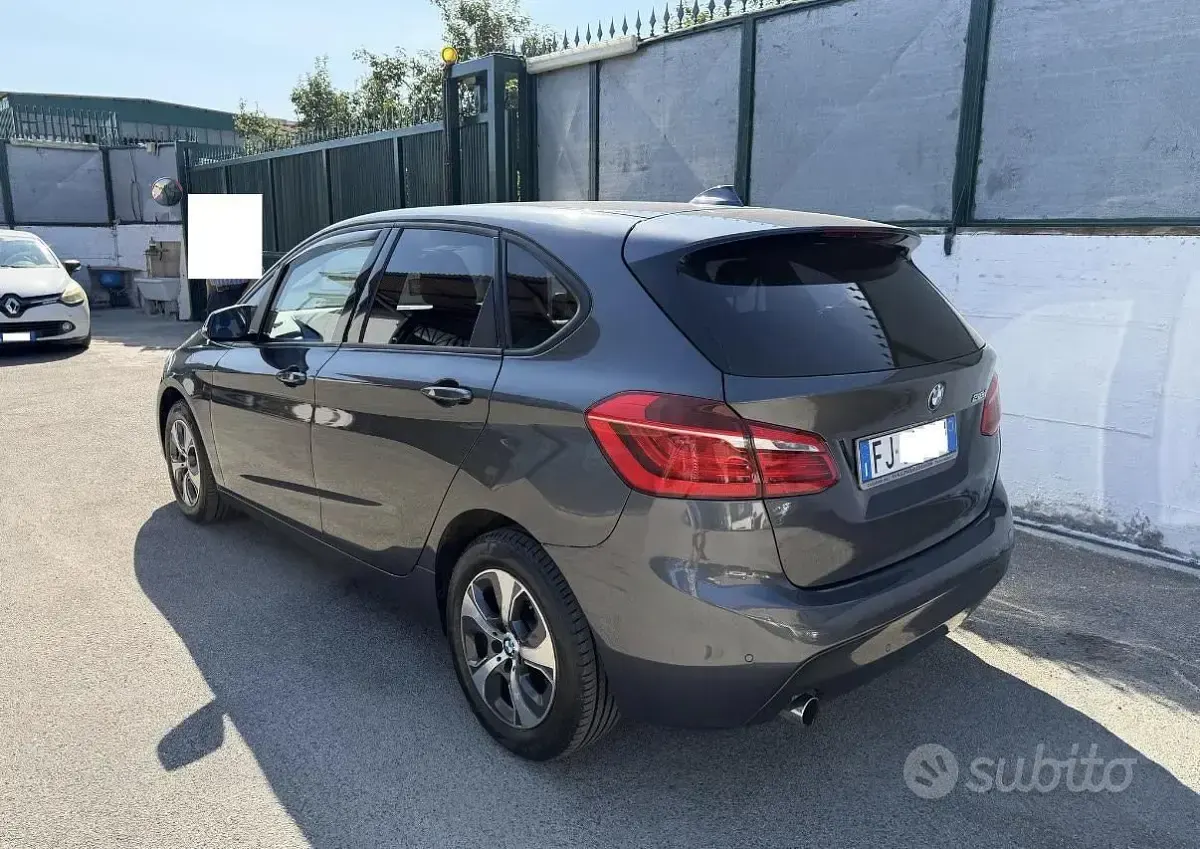 Usata BMW 218 Efficient Dynamics 150 CV (110 kW) 2017 Grigio Monovolume