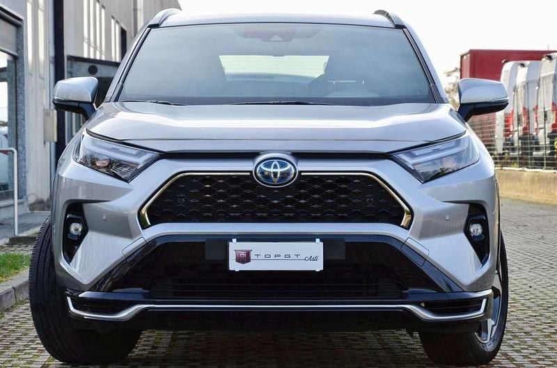 Usata Toyota RAV4 Hybrid 306 CV (225 kW) 2023 Argento SUV