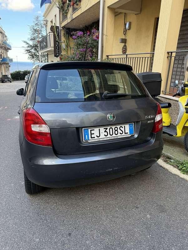 Usata Skoda Fabia 101 CV (74 kW) 2010 Grigio Berlina