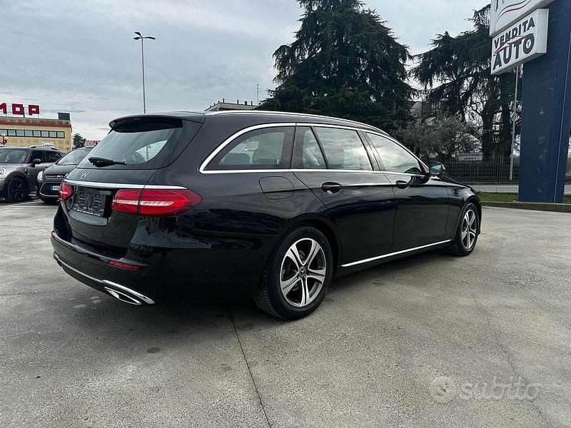 Usata Mercedes E200 Avantgarde 150 CV (110 kW) 2019 Nero Station wagon