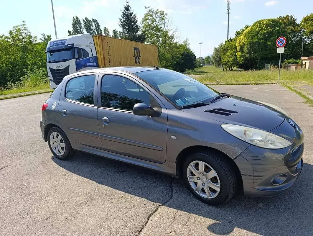 Usata Peugeot 206+ 60 CV (44 kW) 2009 Grigio Utilitaria