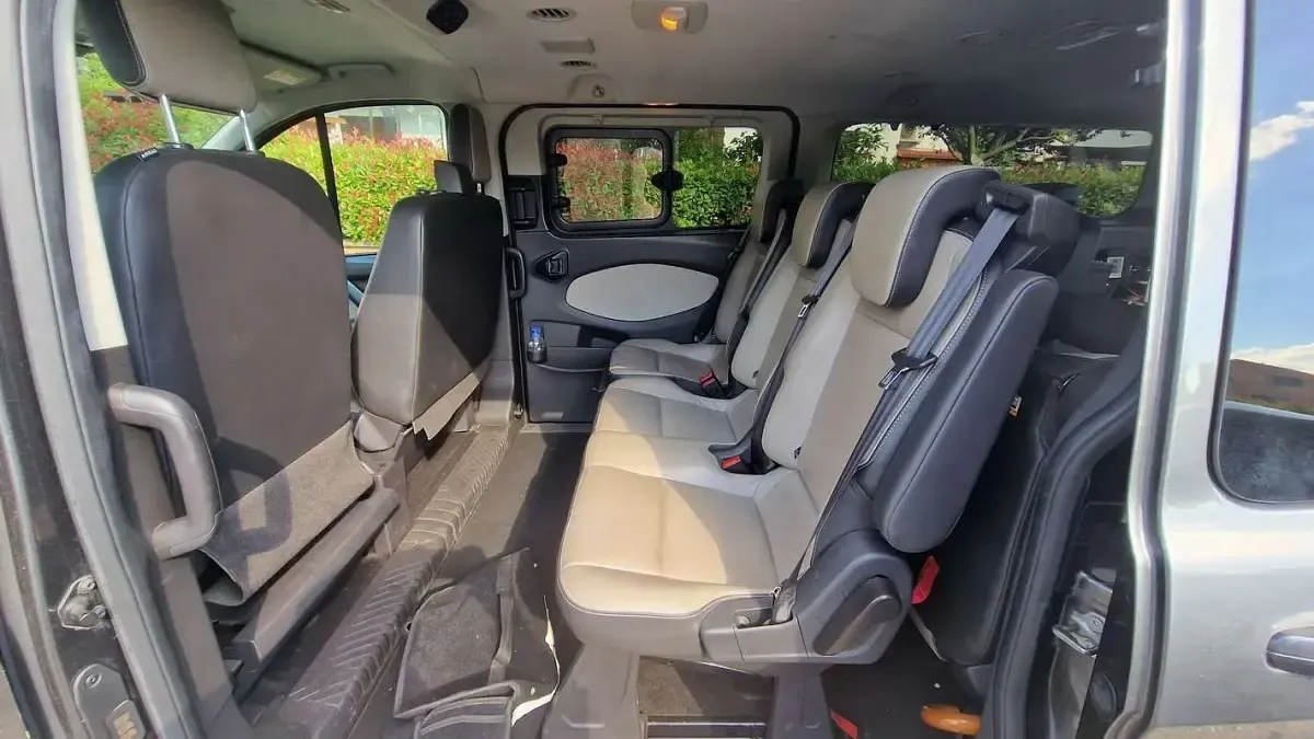 Usata Ford Tourneo Custom 170 CV (125 kW) 2018 Grigio Furgone