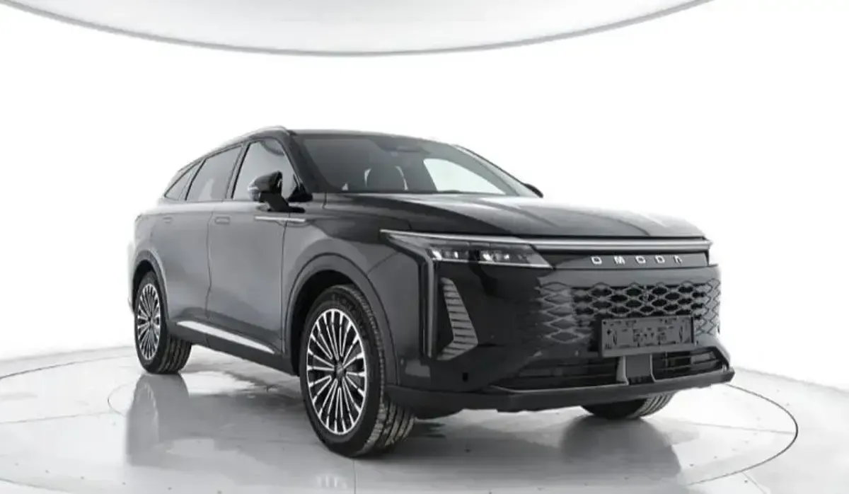 Usata Omoda 9 537 CV (394 kW) 2025 Nero SUV