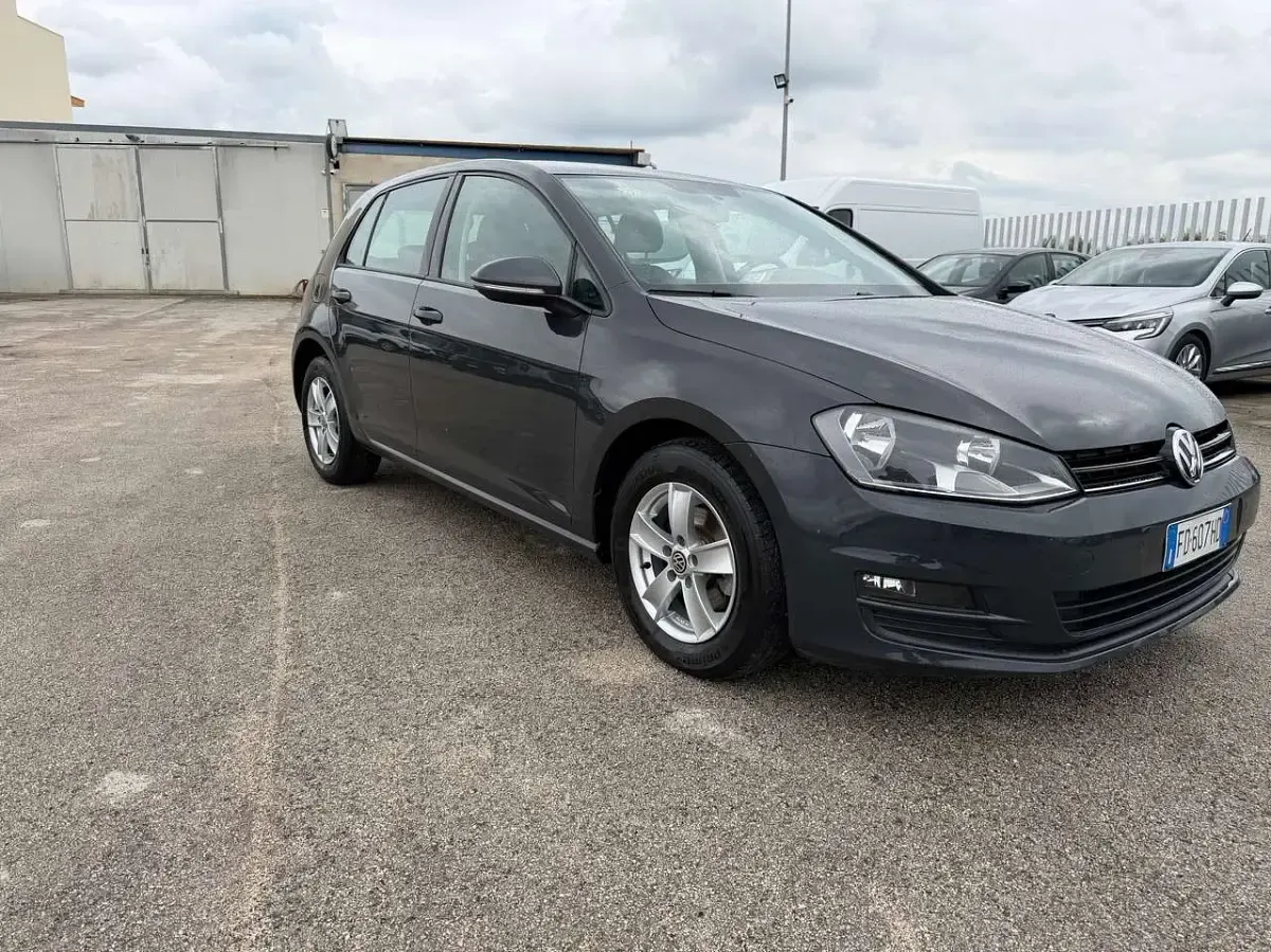 Second-hand VW Golf VII Trendline 90 CP (66 kW) 2016 Pastello Berlinǎ