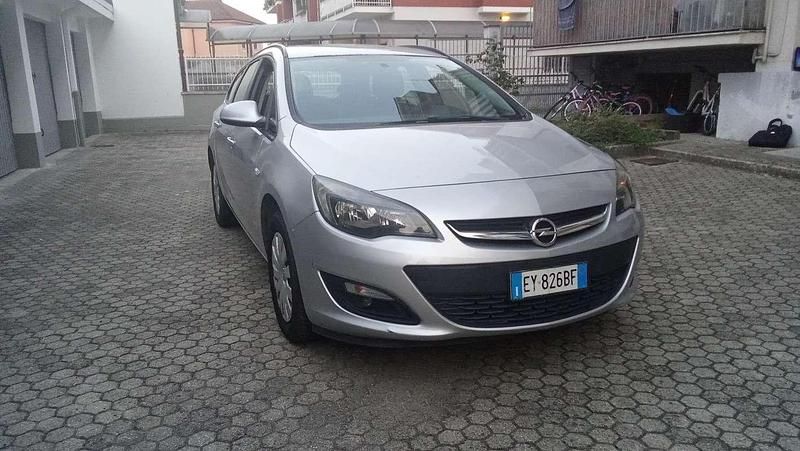 Usata Opel Astra S 110 CV (80 kW) 2014 Station wagon