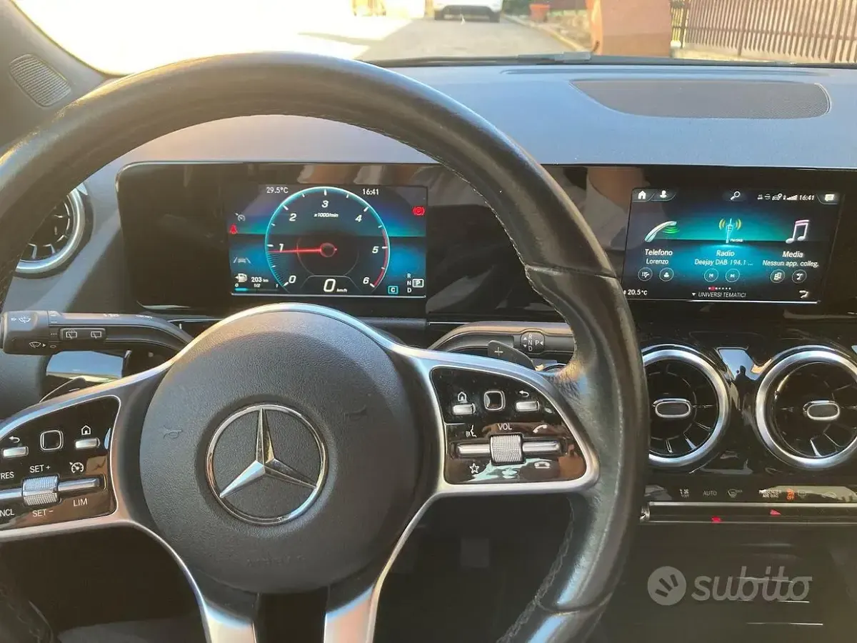 Usata Mercedes B180 Executive 116 CV (85 kW) 2020 Grigio Utilitaria