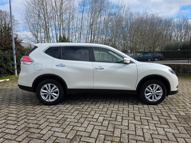 Usata Nissan X-Trail Acenta 131 CV (96 kW) 2015 Bianco SUV