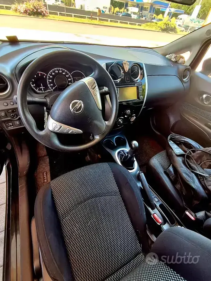 Usata Nissan Note 90 CV (66 kW) 2014 Nero Utilitaria
