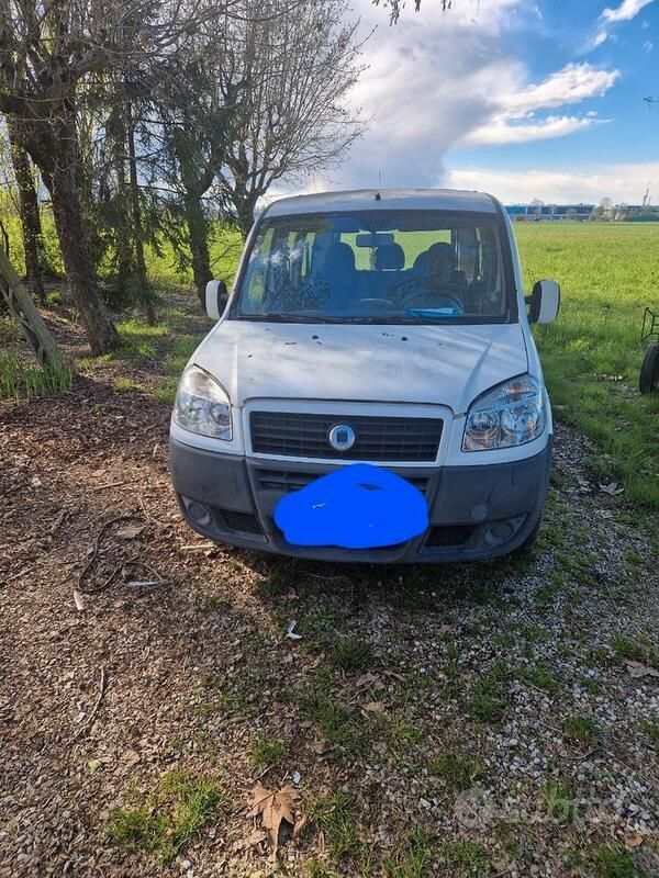 Usata Fiat Doblò 103 CV (75 kW) 2007 Monovolume