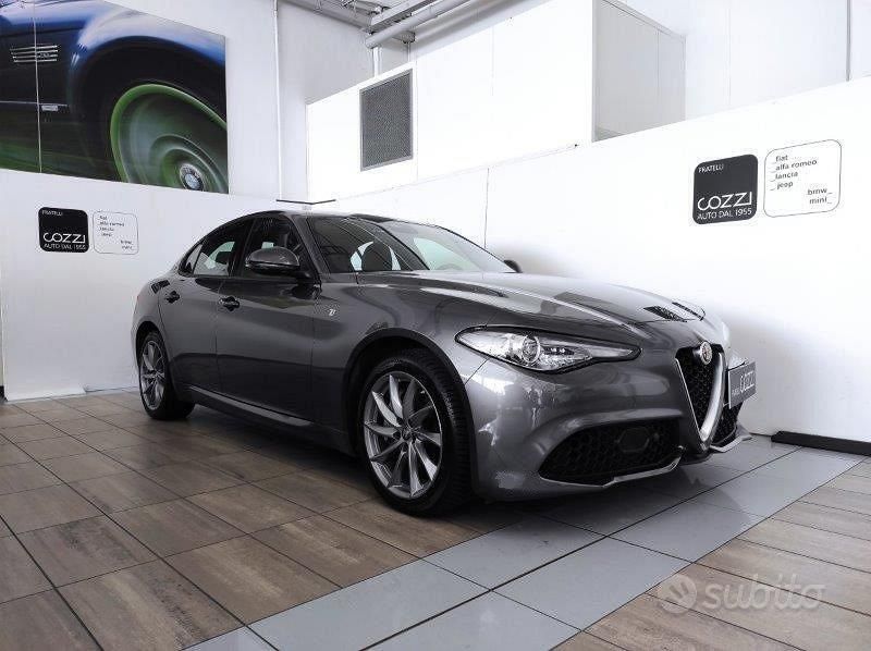 Grigio Usata 2023 Alfa Romeo Giulia Ti Tre volumi | 36.700 € (Super prezzo) - Immagine 1/4