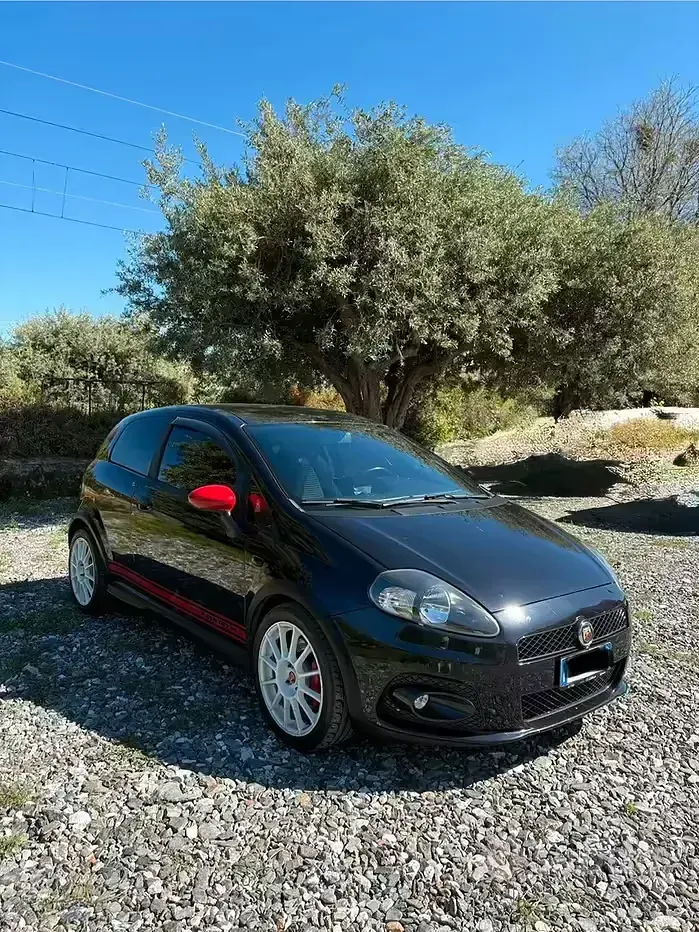 Usata Abarth Grande Punto 155 CV (114 kW) 2009 Nero Utilitaria
