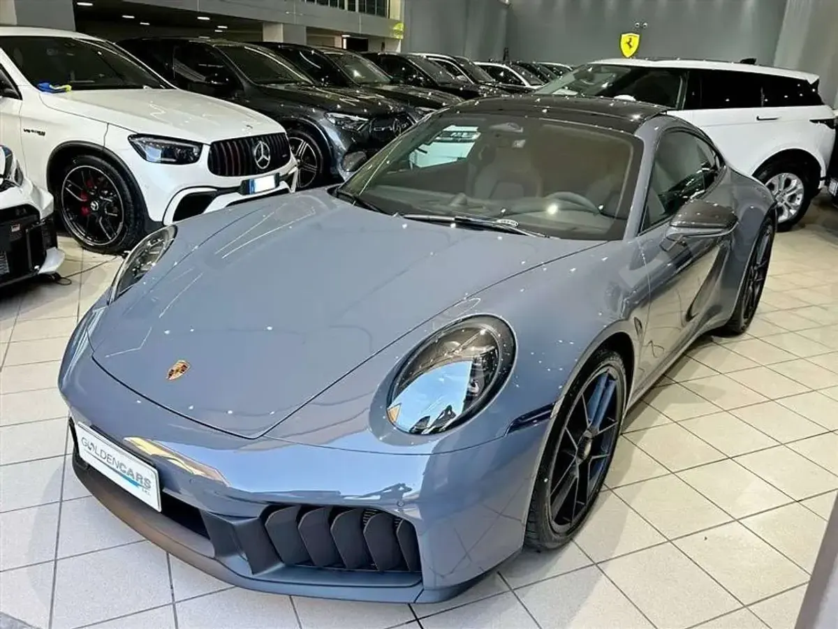Nouă Porsche 911 485 CP (356 kW) 2026 Gri Coupe