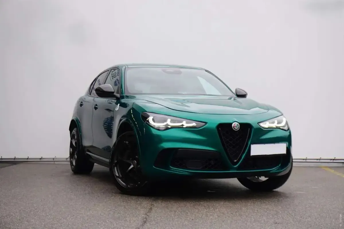 Usata Alfa Romeo Stelvio Quadrifoglio 519 CV (381 kW) 2024 Verde SUV