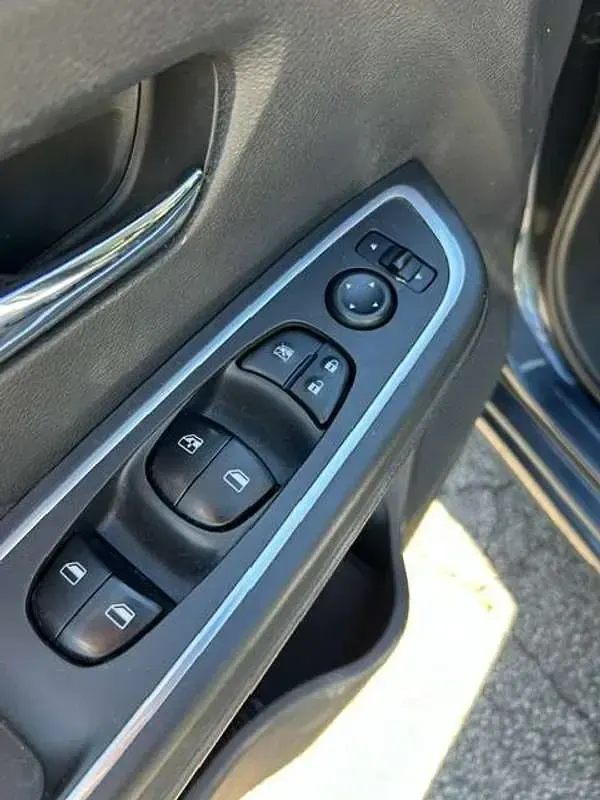 Usata Nissan Micra Acenta 90 CV (66 kW) 2022 Grigio Utilitaria