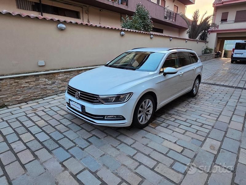 Usata VW Passat Executive 150 CV (110 kW) 2018 Bianco Station wagon