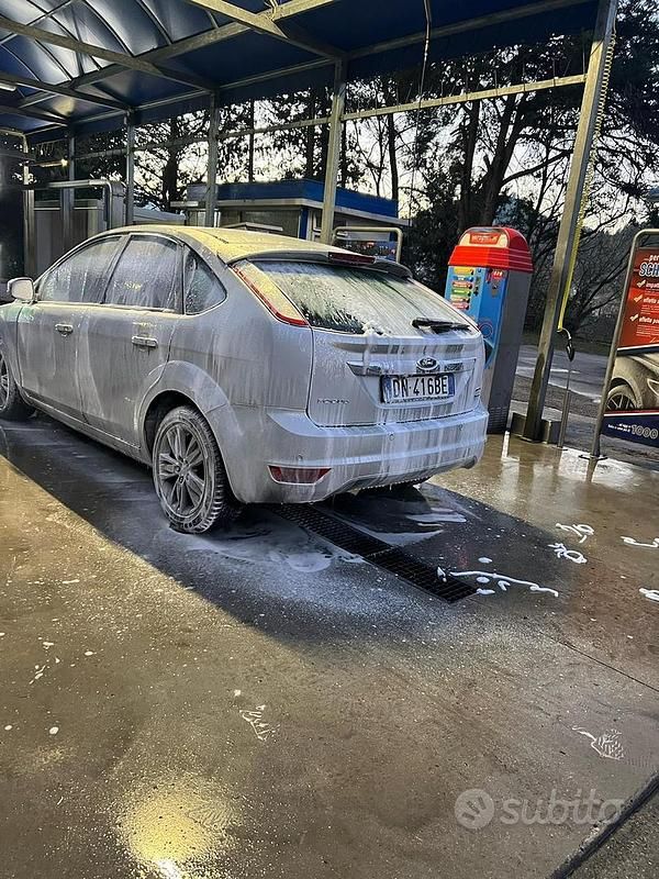 Usata Ford Focus 90 CV (66 kW) 2008 Grigio Berlina