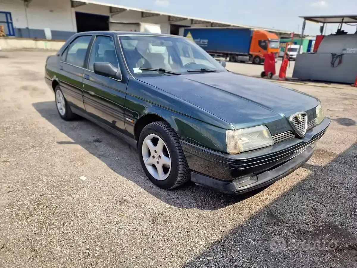 Usata Alfa Romeo 164 145 CV (106 kW) 1988 Verde Berlina