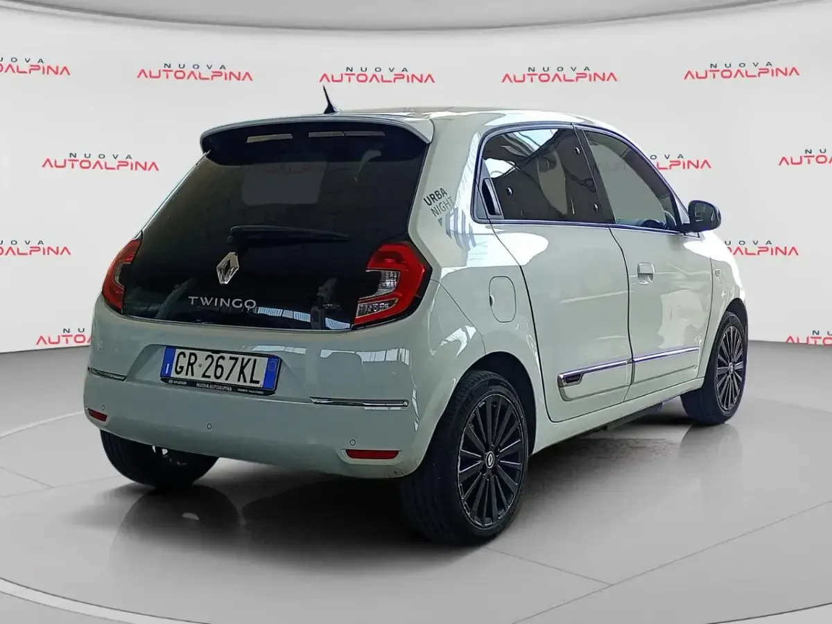 Usata Renault Twingo Urban Night 25 kW (34 CV) 2023 Bianco Utilitaria