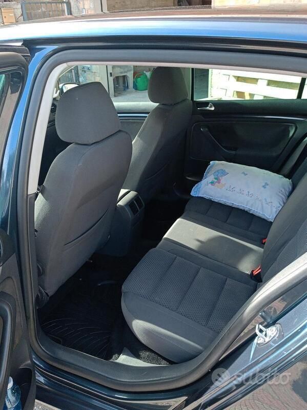 Usata VW Golf V 105 CV (77 kW) 2008 Verde Berlina