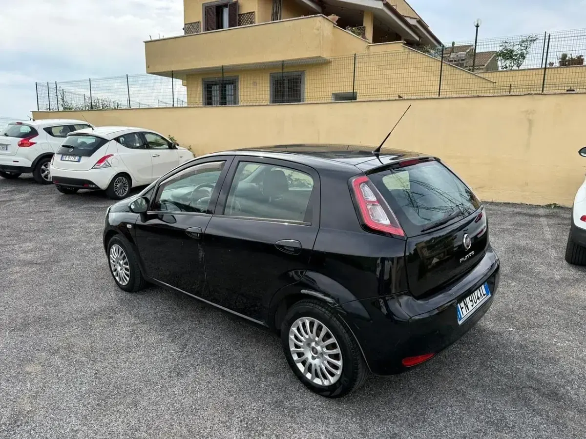 Usata Fiat Punto Street 95 CV (69 kW) 2018 Nero Utilitaria