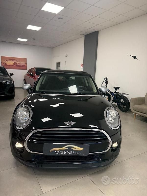 Usata Mini Cooper D Hype 116 CV (85 kW) 2016 Nero Utilitaria