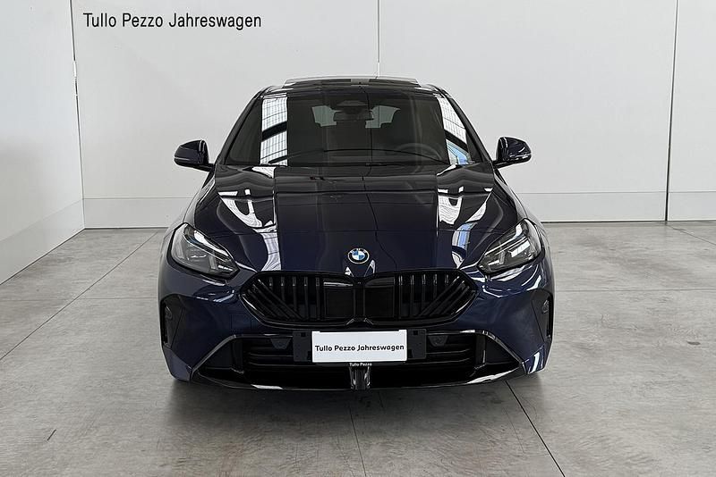 Usata BMW 120 M Sport 190 CV (139 kW) 2025 Tanzanite blu metallizzato Utilitaria