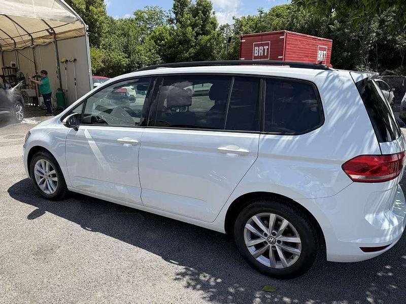 Usata VW Touran 116 CV (85 kW) 2019 Bianco Monovolume