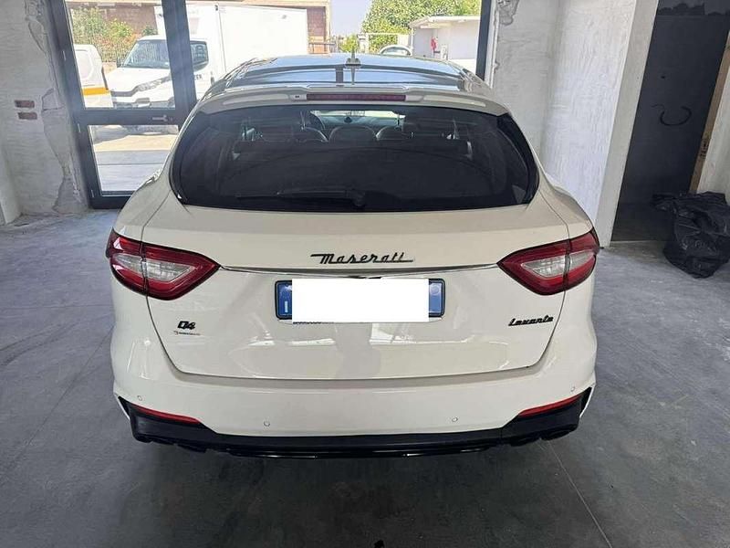 Usata Maserati Levante 351 CV (258 kW) 2019 Bianco SUV