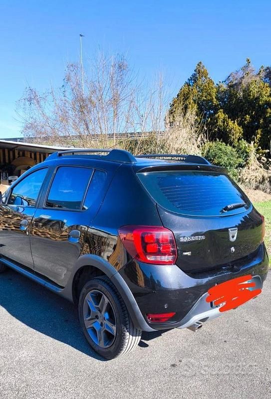 Usata Dacia Sandero Stepway 90 CV (66 kW) 2017 Nero Utilitaria