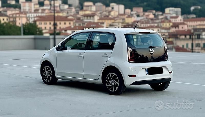 Usata VW up! Move 60 CV (44 kW) 2019 Bianco Utilitaria