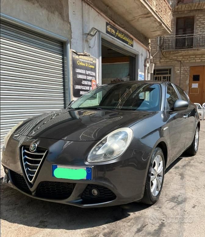 Usata Alfa Romeo Giulietta 105 CV (77 kW) 2011 Grigio Berlina