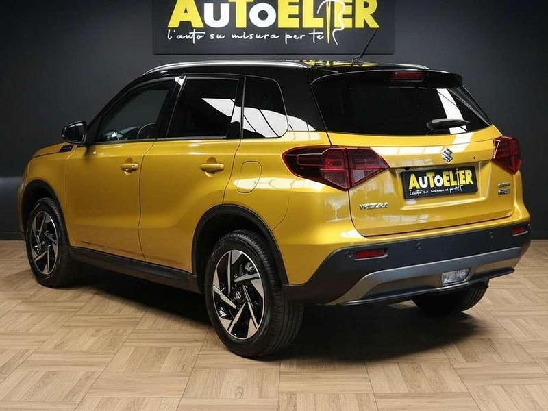 Nuova Suzuki Vitara 110 CV (80 kW) 2026 Giallo tibet + tetto nero SUV