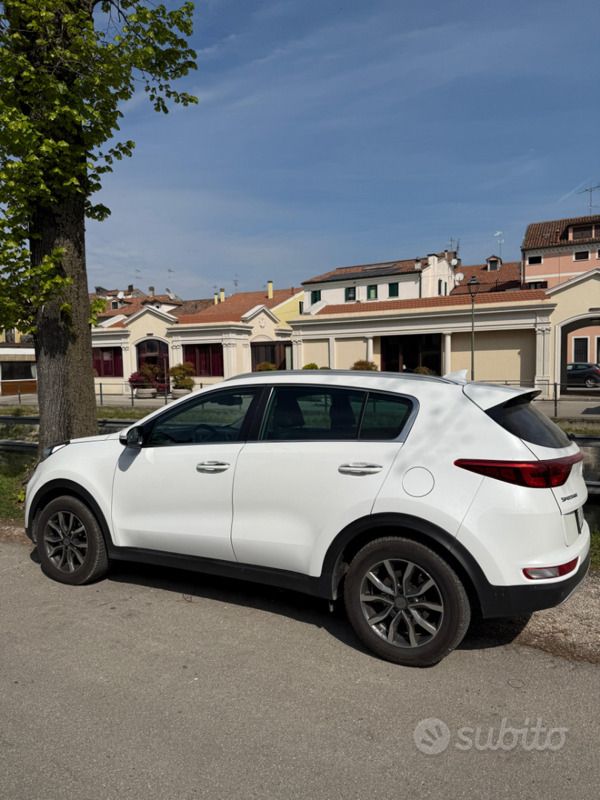 Usata Kia Sportage 115 CV (84 kW) 2017 Bianco SUV
