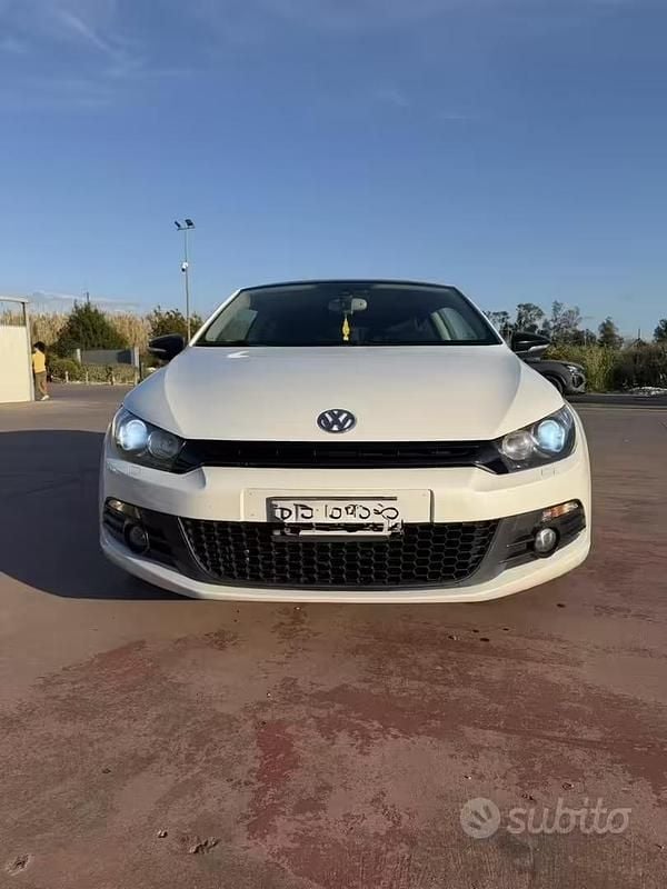 Usata VW Scirocco 140 CV (102 kW) 2013 Bianco Coupé