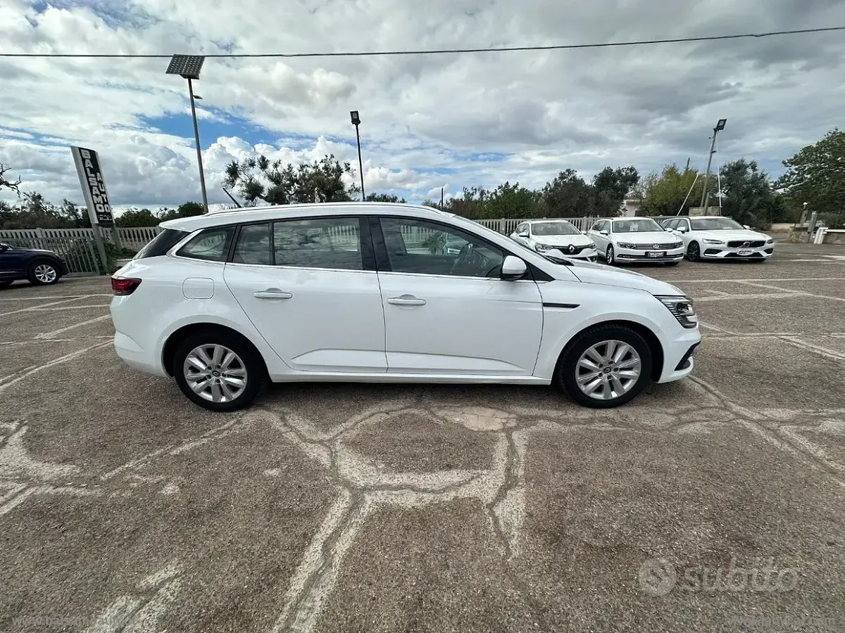 Usata Renault Mégane IV Business 116 CV (85 kW) 2021 Bianco Berlina