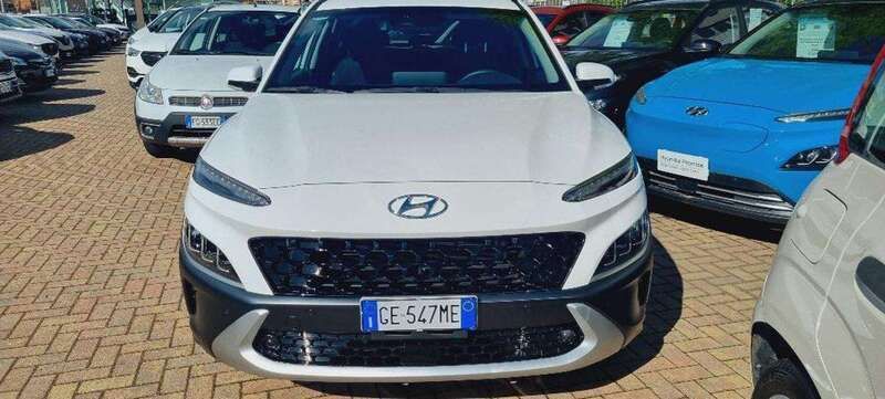 Usata Hyundai Kona 105 CV (77 kW) 2021 Bianco SUV
