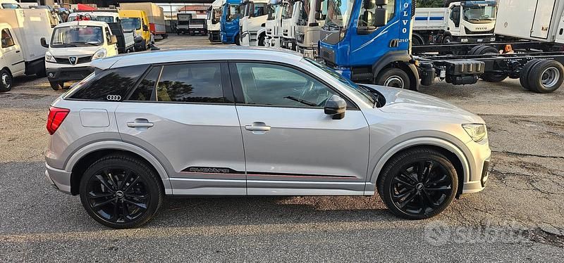 Käytetty Audi SQ2 Sport 300 HP (220 kW) 2019 Harmaa Katumaasturi