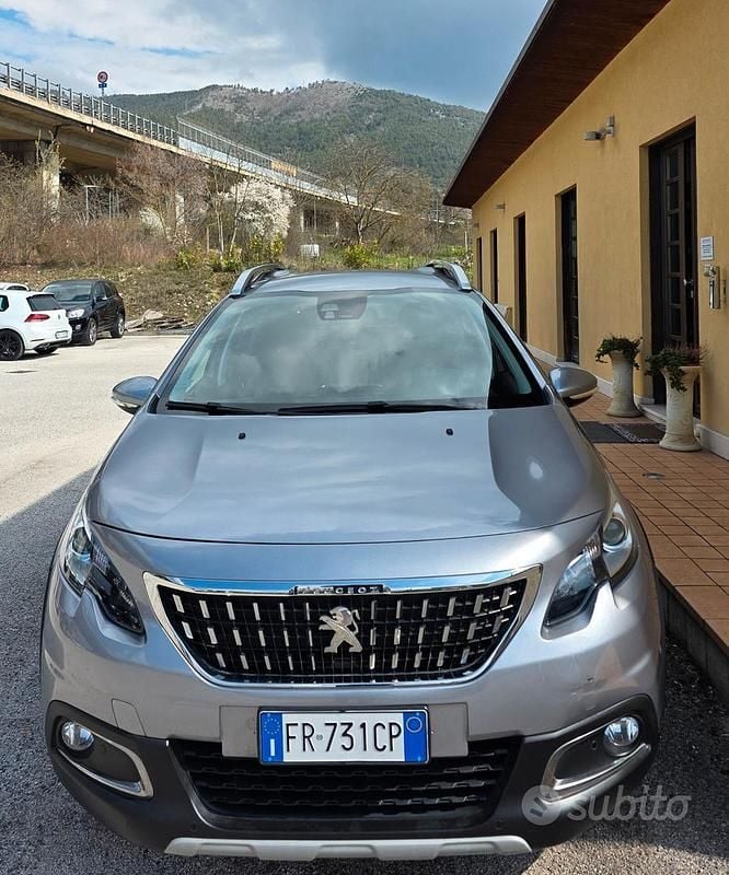Usata Peugeot 2008 Allure 102 CV (75 kW) 2018 Grigio SUV
