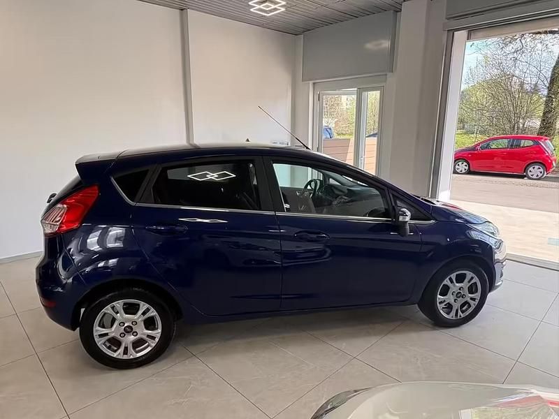 Usata Ford Fiesta Business Edition 95 CV (69 kW) 2017 Blu Berlina