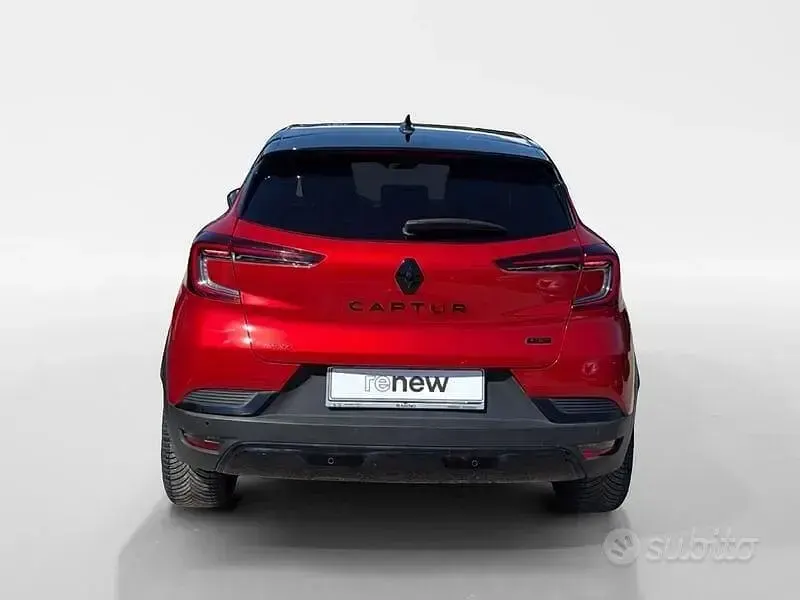 Usata Renault Captur Rive Gauche 143 CV (105 kW) 2023 Rosso SUV