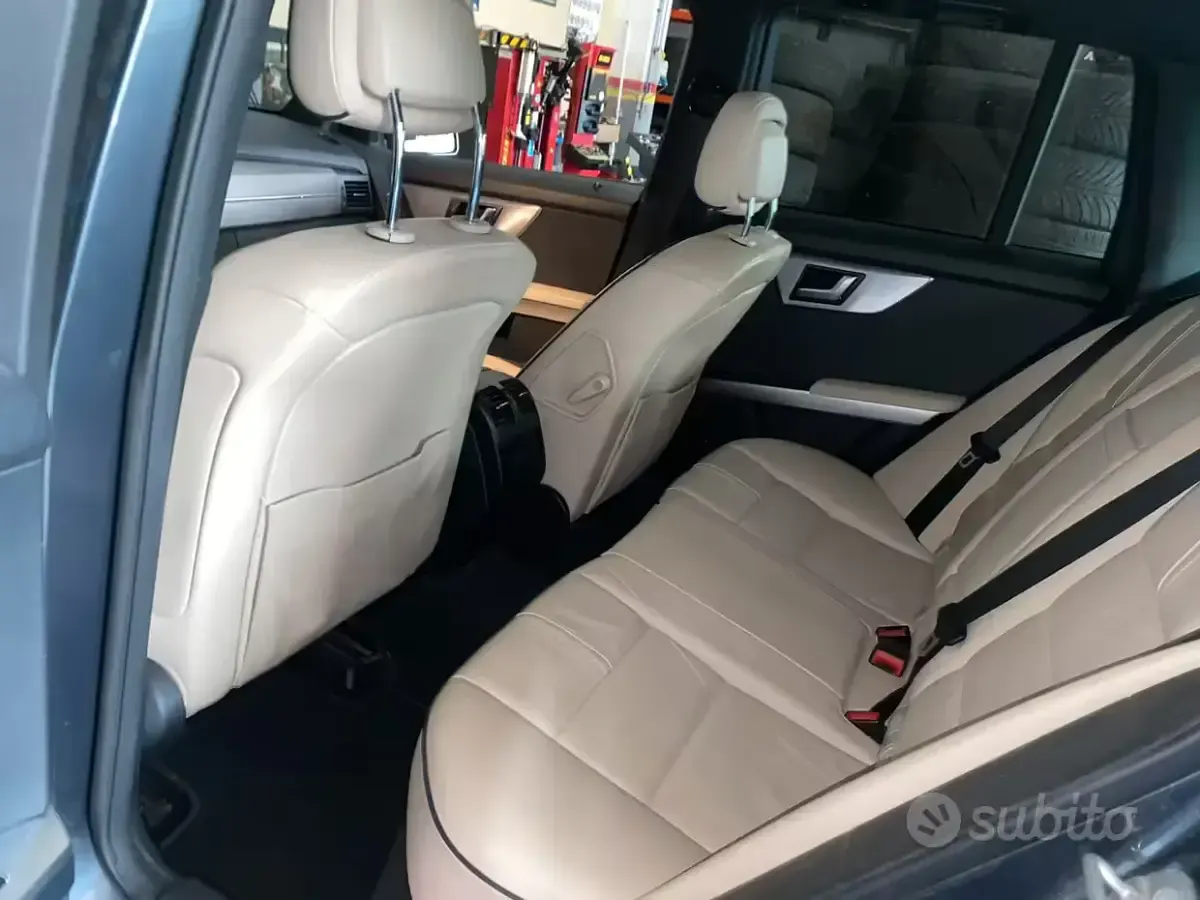 Usata Mercedes GLK220 205 CV (150 kW) 2012 Grigio SUV