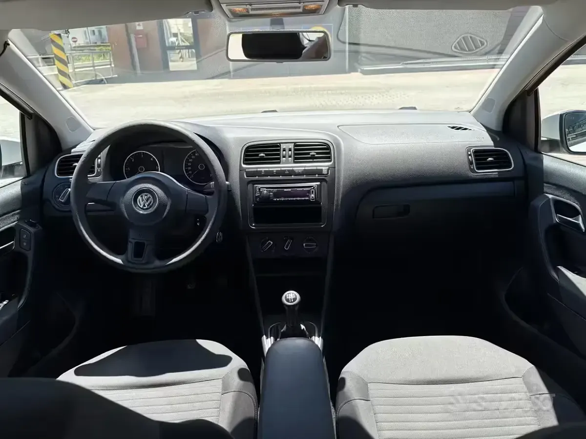 Usata VW Polo Trendline 75 CV (55 kW) 2012 Bianco Utilitaria