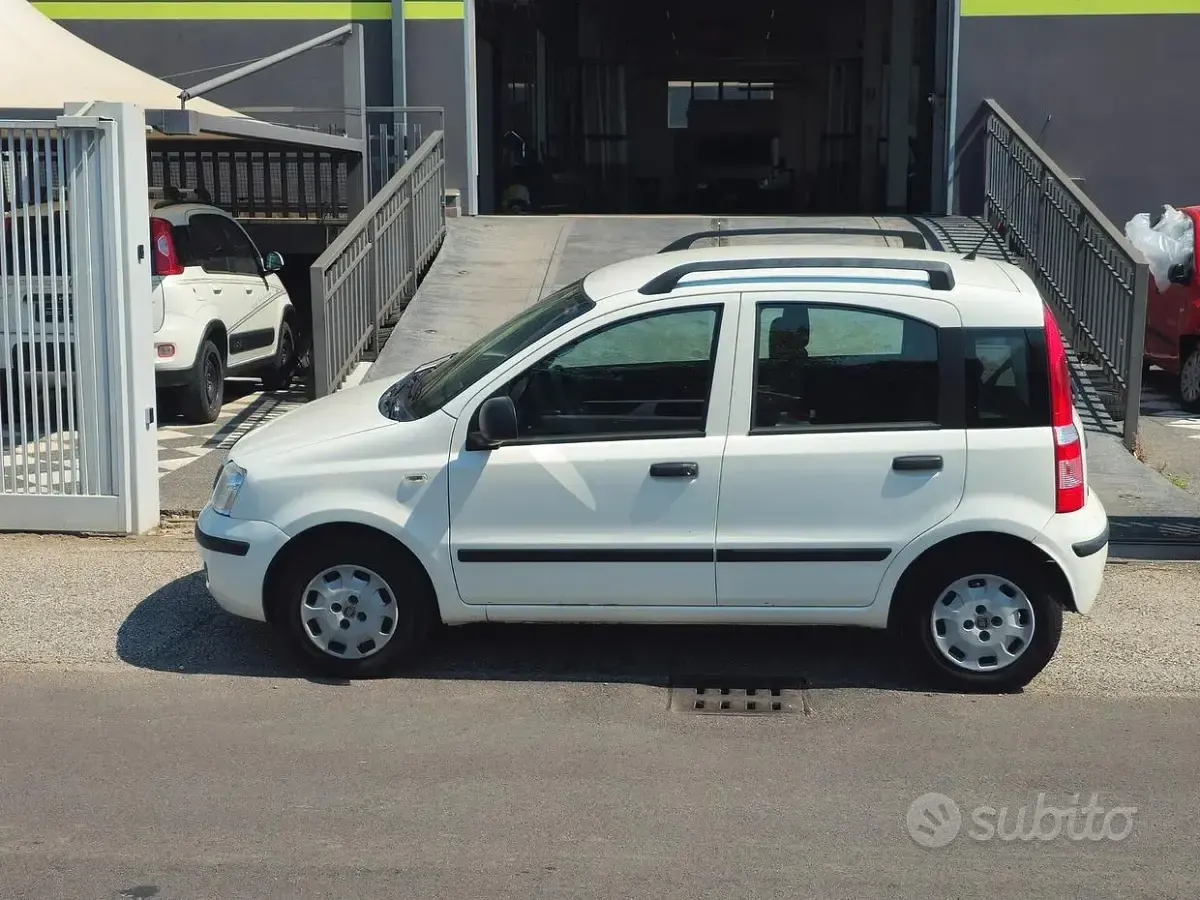 Usata Fiat Panda Dynamic 69 CV (50 kW) 2012 Bianco Utilitaria
