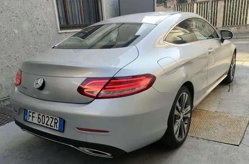 Usata Mercedes C200 Premium 184 CV (135 kW) 2016 Argento Coupé