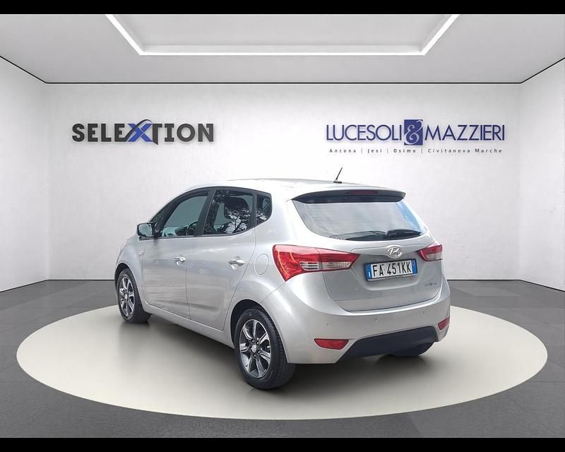 Usata Hyundai ix20 Classic 89 CV (65 kW) 2015 Grigio Utilitaria