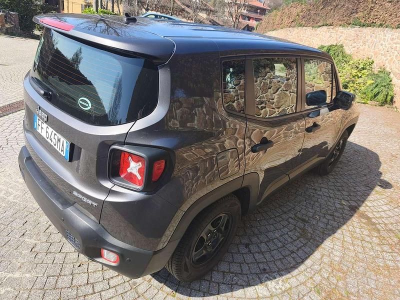 Usata Jeep Renegade Sport 110 CV (80 kW) 2016 Grigio SUV