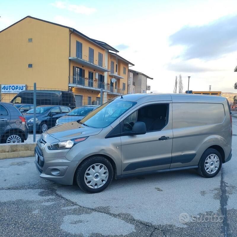 Usata 2017 Ford Transit Monovolume | 7990 € (Super prezzo) - Immagine 1/4