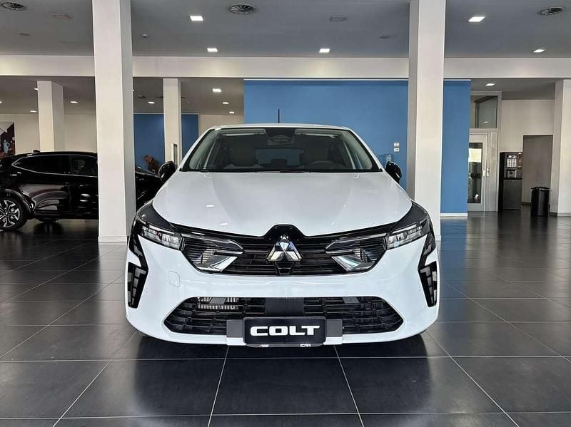 Nuova Mitsubishi Colt Invite 101 CV (74 kW) 2025 Bianco Utilitaria