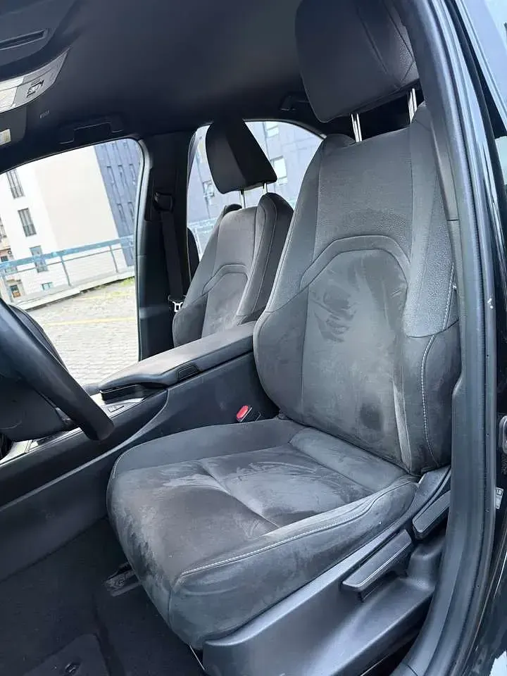 Usata Lexus UX 250h Business Edition 152 CV (111 kW) 2023 Nero SUV