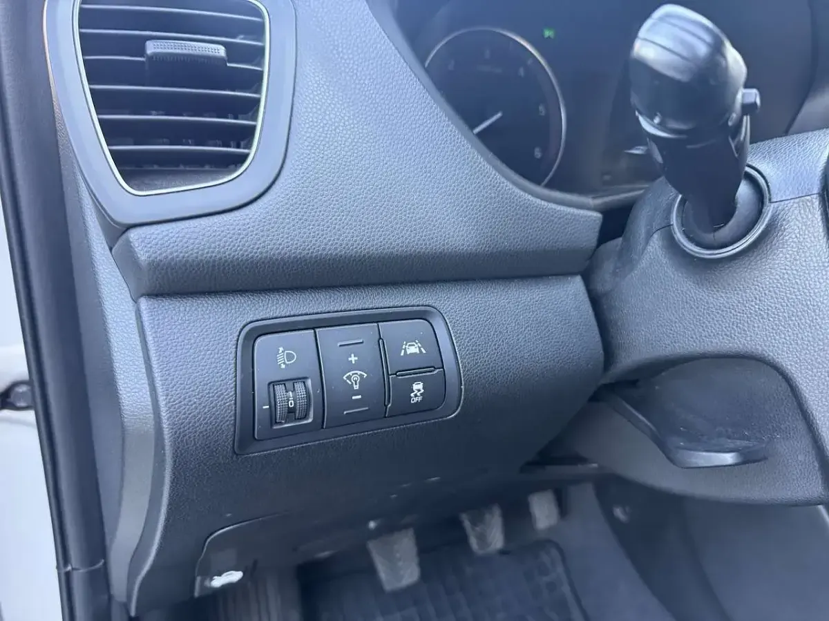 Usata Hyundai i20 75 CV (55 kW) 2019 Argento Utilitaria